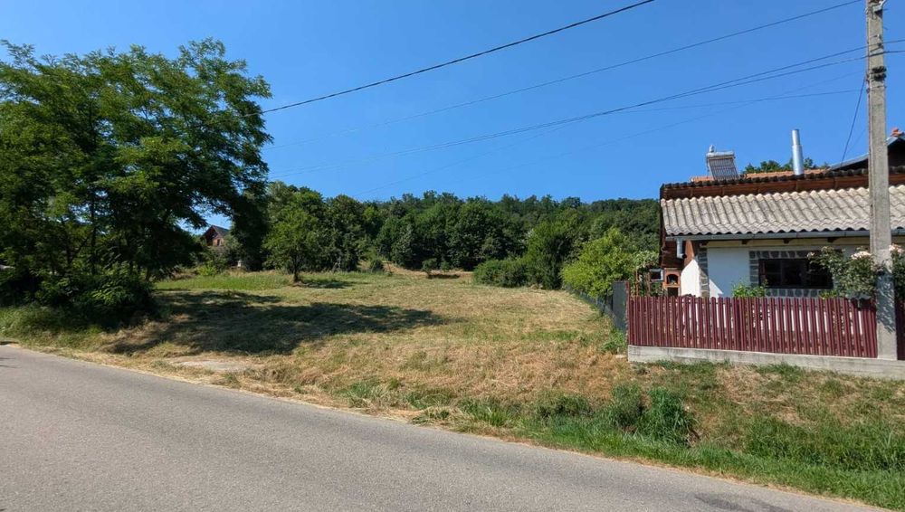 Tutana, 1385mp, intravilan, 50m deschidere asfalt, curent, 10min de A1