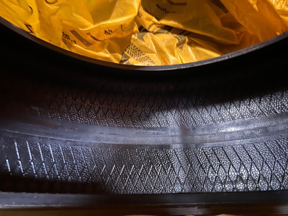 4бр 225/45/17 XL, ЗИМНИ КАТО НОВИ!!!малко карани на два сезона!!!