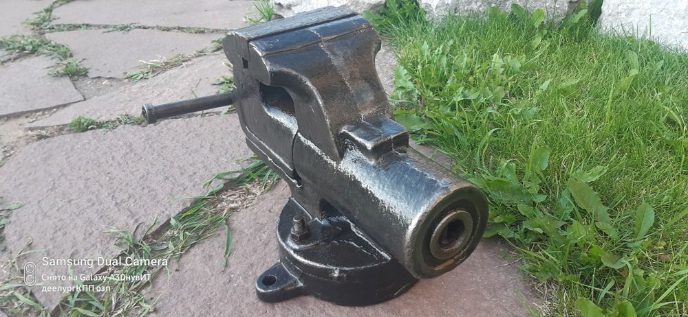 тиски Сталинские