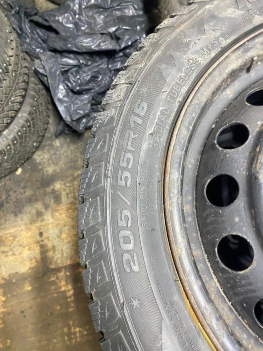 Диски с  шинами  Камри  р16