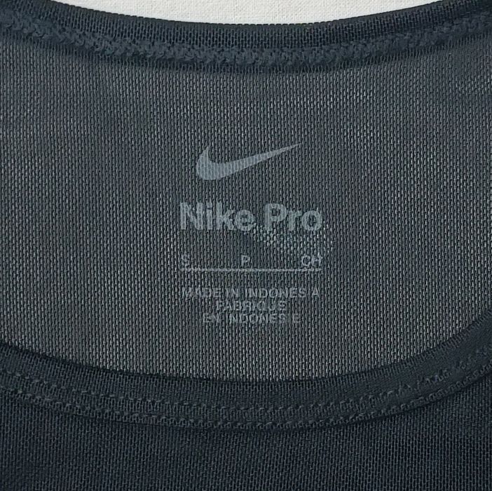 Nike PRO DRI-FIT Cropped Tank Top оригинален потник S Найк спорт фитнес тренировки