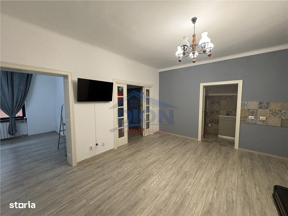 UNIVERSITATE, 3 camere, parter inalt, 61 mp, amenajat