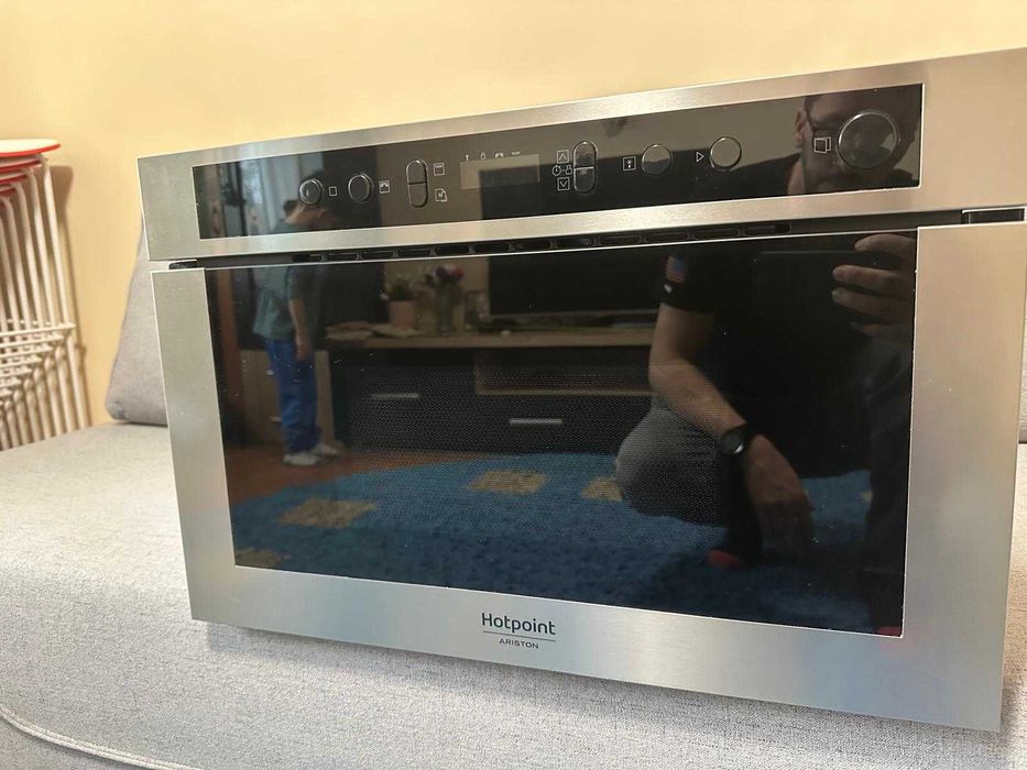 Cuptor microunde incorporabil Hotpoint/Ariston