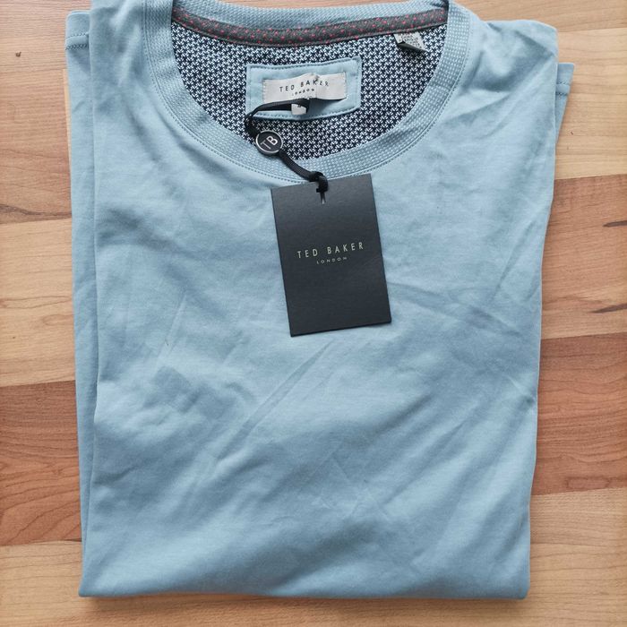 Ted Baker /Massimo Dutti M/L размер тениска