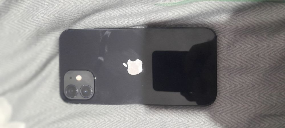 Iphone 12 карабка есть