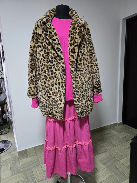 Hanorac dama fucsia, model overseized, material premium ;