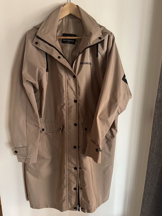 Шлифер на Balensiaga