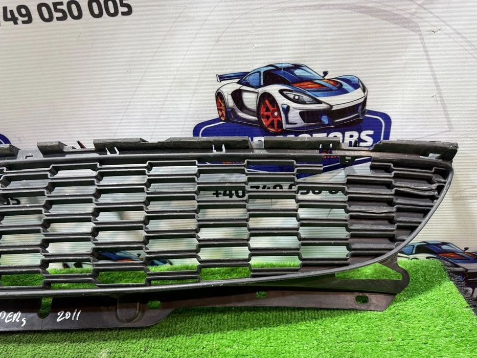 GRILĂ CENTRALĂ BARĂ FAȚĂ MINI COOPER S R56 LCI 2011 1.6 BENZINA 2010-2013 3 USI Hatchback COD OEM 51110442012 51068610 2010-2013
