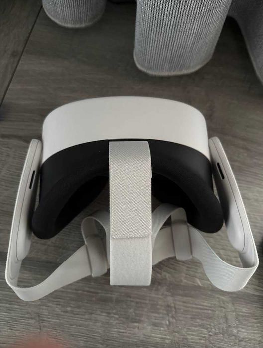 VR очки Meta Quest 3s 400 игр в библиотеке, использовал один раз.