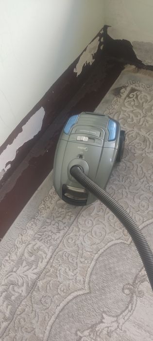 Pilisos sotlladi  400000