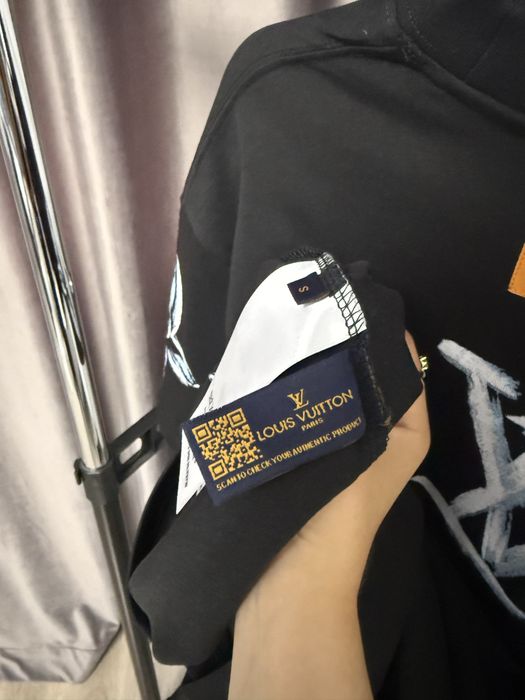 Tricou LOUIS VUITTON super calitate