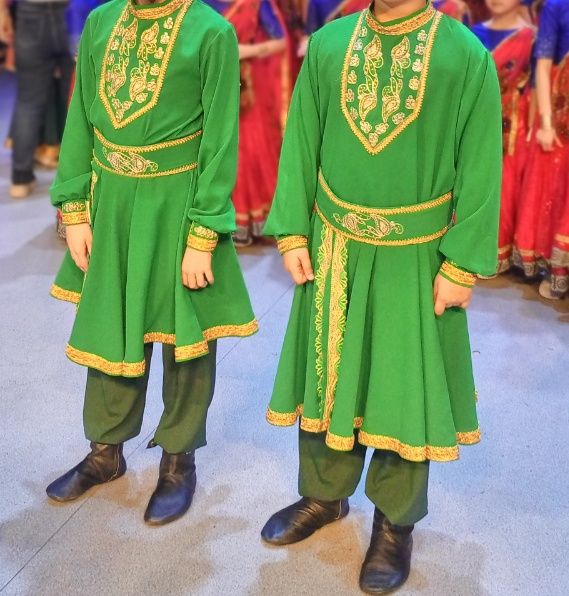 Продам уйгурский кастюм