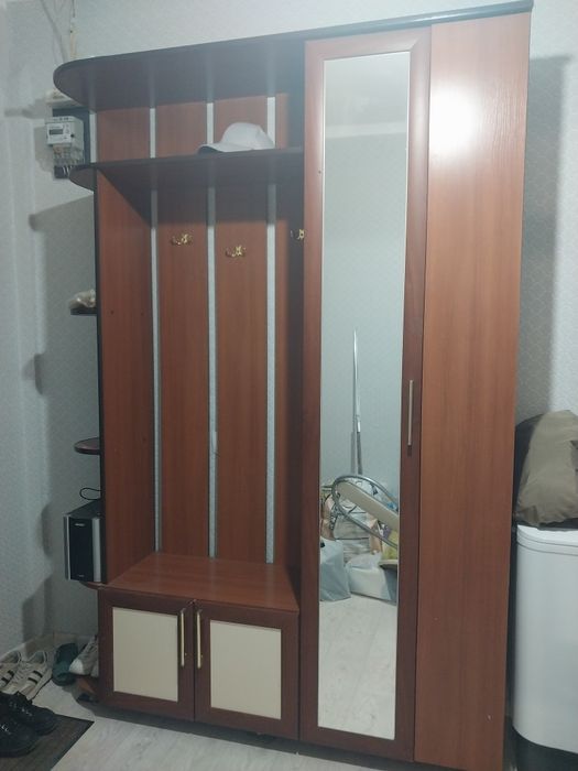Отдам прих.шифонер