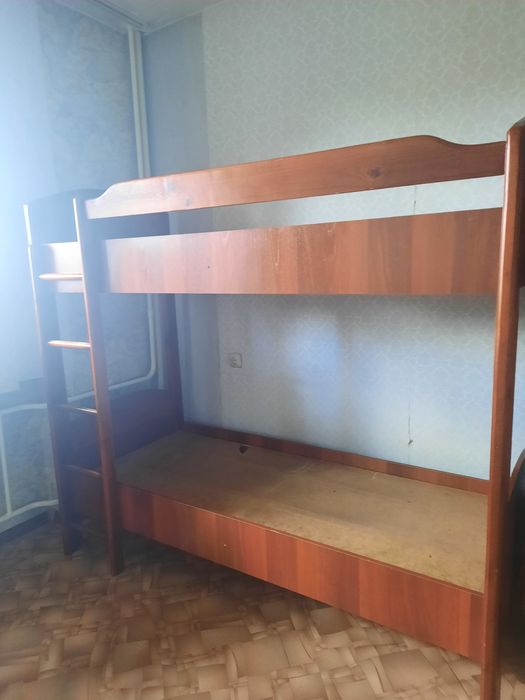 Двухярусная кровать