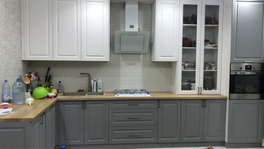 Продам кухню б/у , очень вместительные шкафы