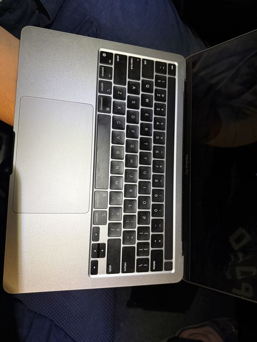 Apple Mac Book 13 pro