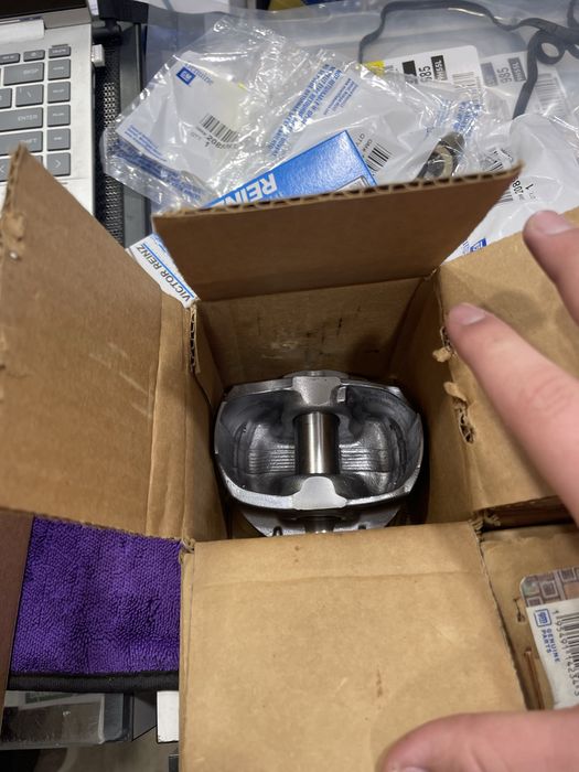 Tahoe-1 PORSHEN koltsa palets GM BAZA