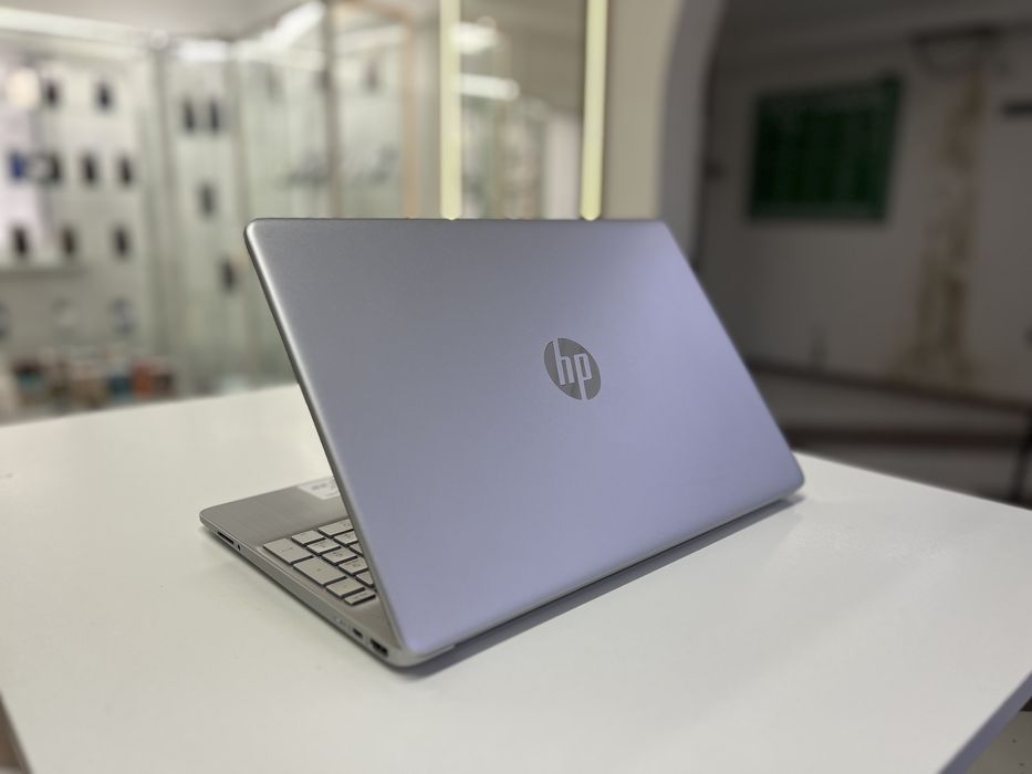 Ноутбук HP Laptop