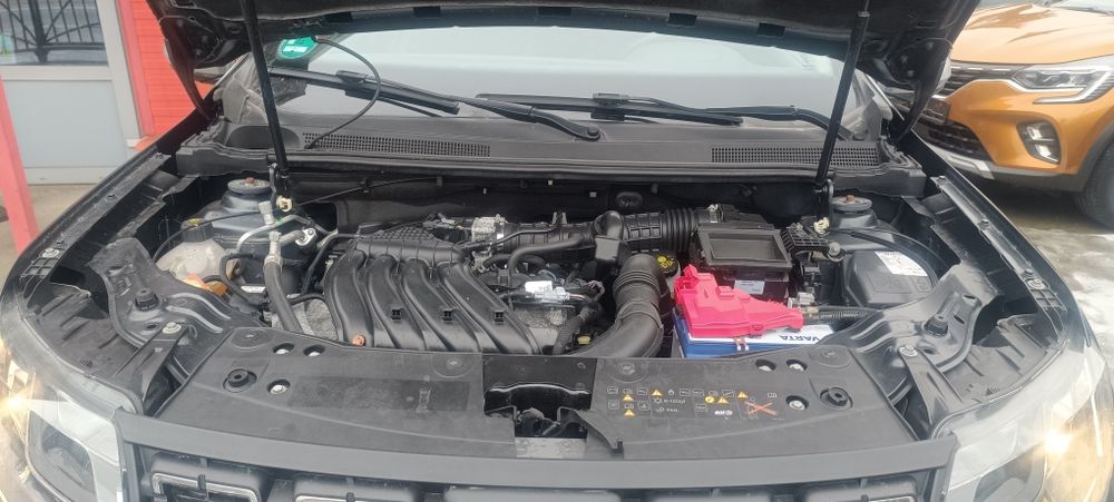 Duster benzina 1,6, benzina 4x4 ,4x2 ,2019.  Garantie un an .