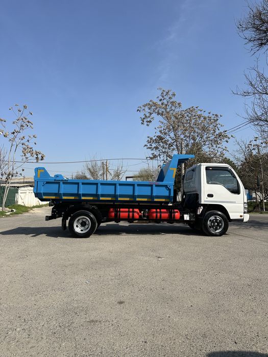 Isuzu samosval 2022