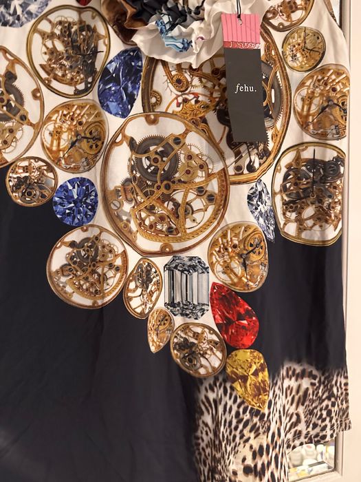 Top deosebit  brand Fehu nou L