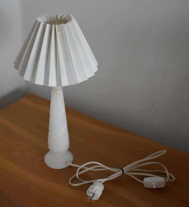 Настолна лампа от мрамор