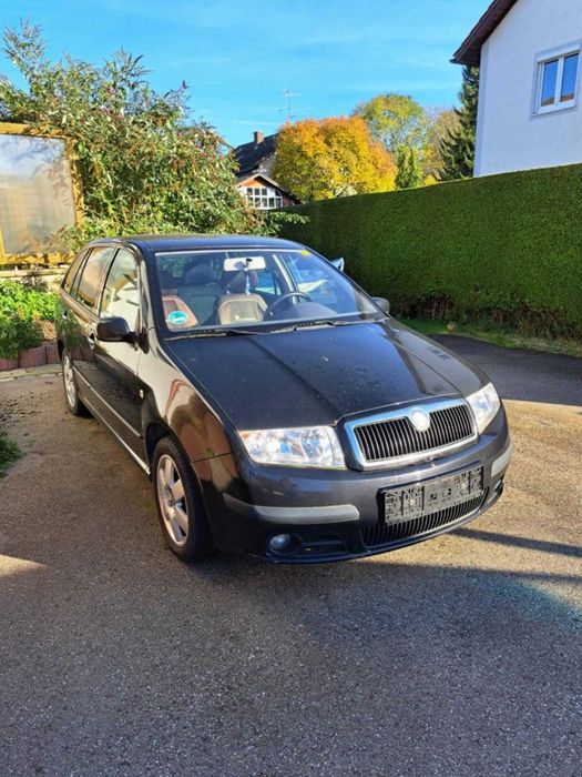 Skoda fabia facelift  motor 1,4 an 2007 euro 4 distributie pe lant