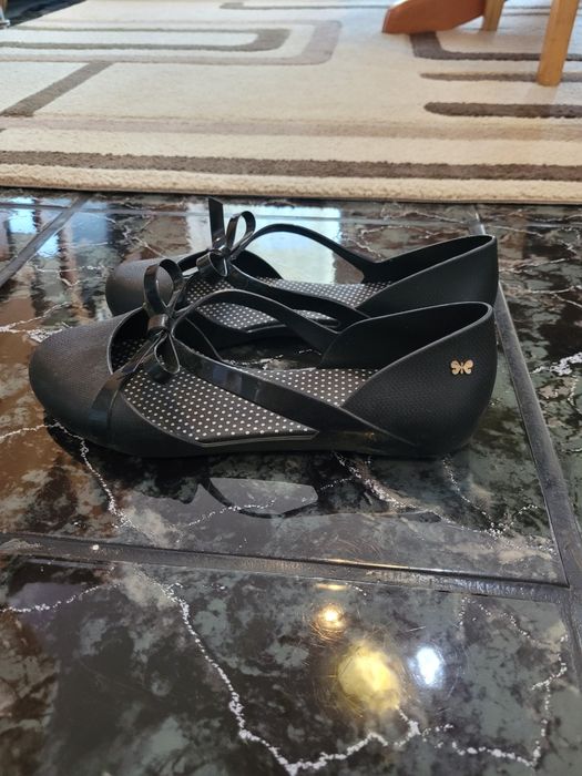 Момичешки обувки