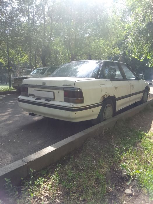 Продам автомобиль Subaru Legacy 1991г.
