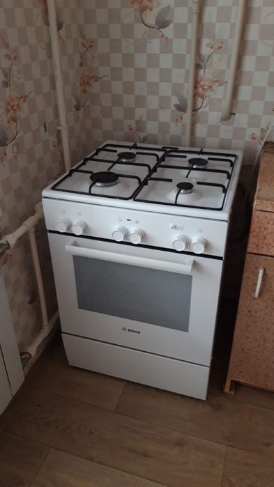 Продам газовую плиту Bosch