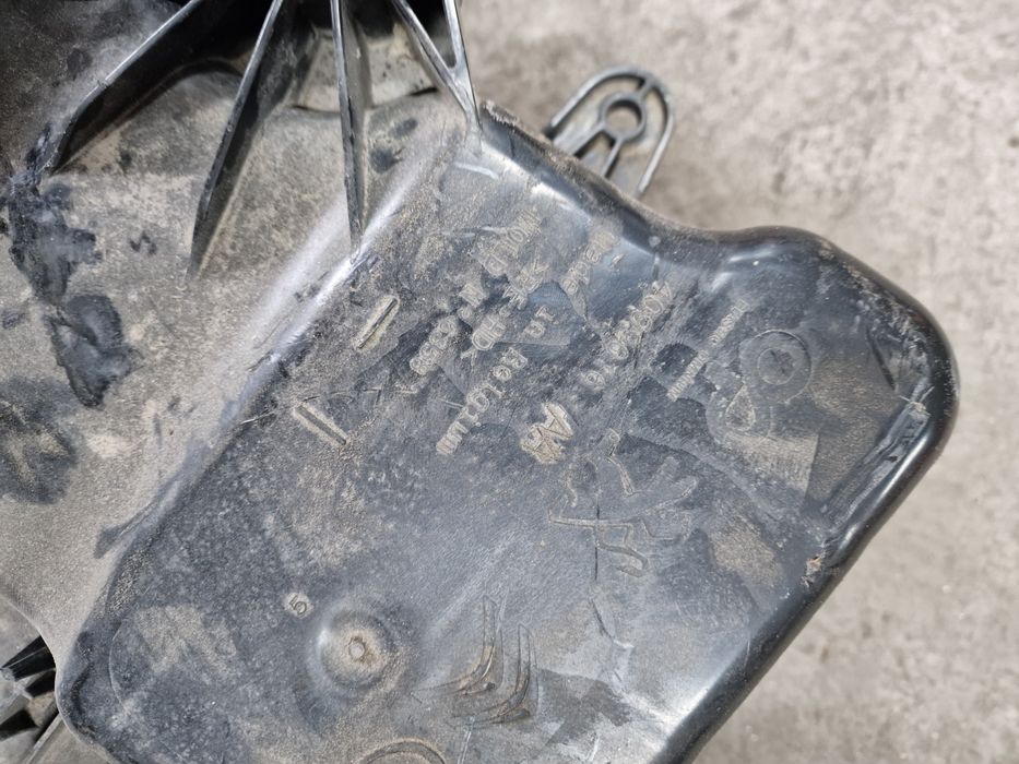 Vas rezervor  adblue opel vivaro peugeot expert toyota proace