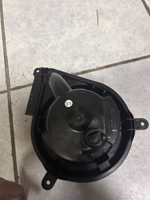 Моторчек печки Mersedes Sprinter