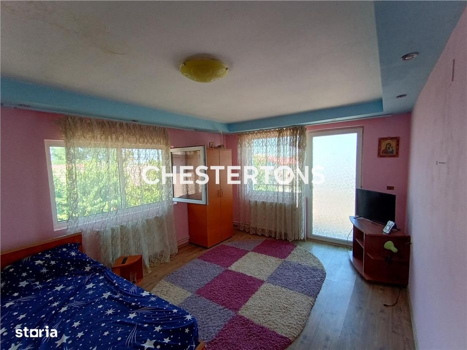 Casa deosebita cu etaj si mansarda plus anexa de 44mp si curte de pest