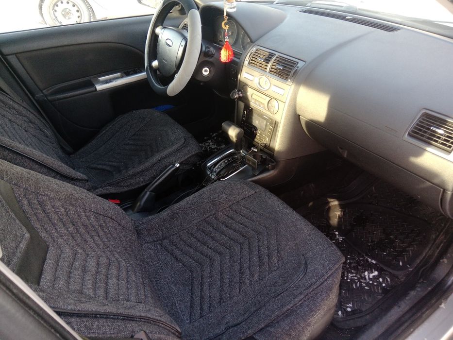 Продам автомобиль Форд Мондео 2003 года