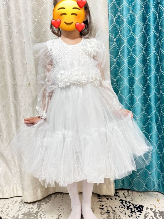 Новое нарядное белое платье для девочки