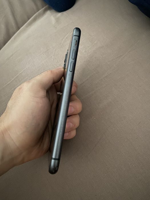 Продам Iphone 11 128гб