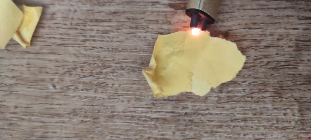 Плазменная зажигалка