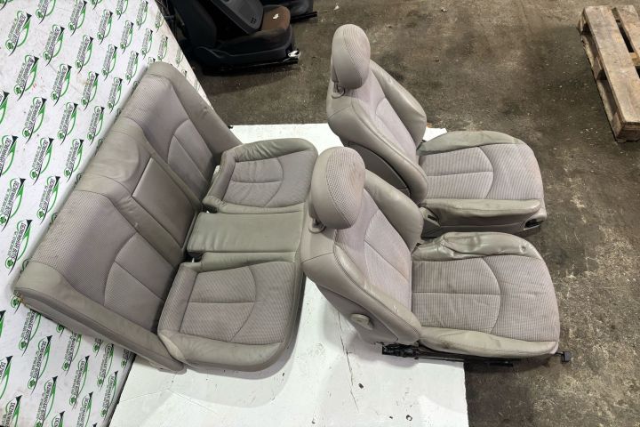 Scaun fata stanga dreapta bancheta cu spatar Mercedes-Benz E-Class W2