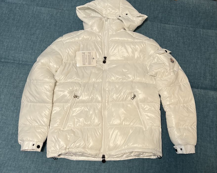 Geaca moncl€€r puffer alb si negru de iarna marimea L