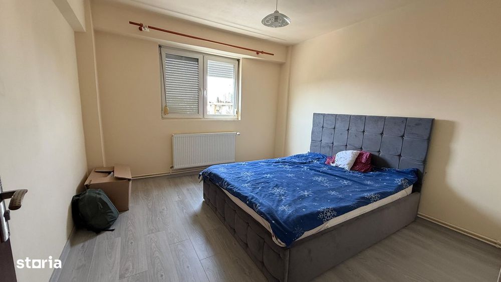 Apartament cu 3 camere decomandate, complet renovat,ultracentral Carei