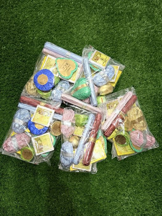 Dubai & Belgium chocolate original sotiladi. Sovg’a uchun eng zori.