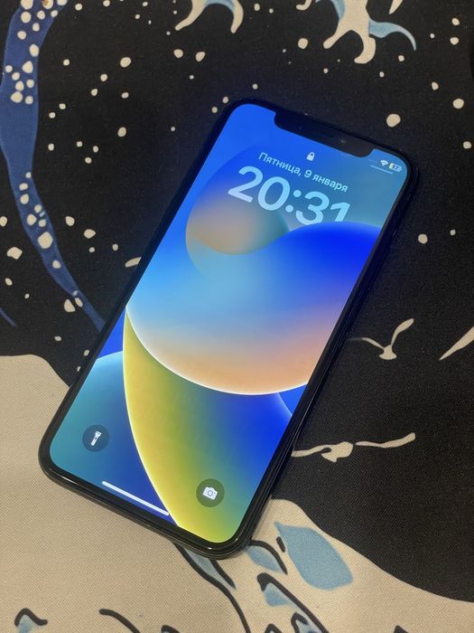 Продам Iphone X.