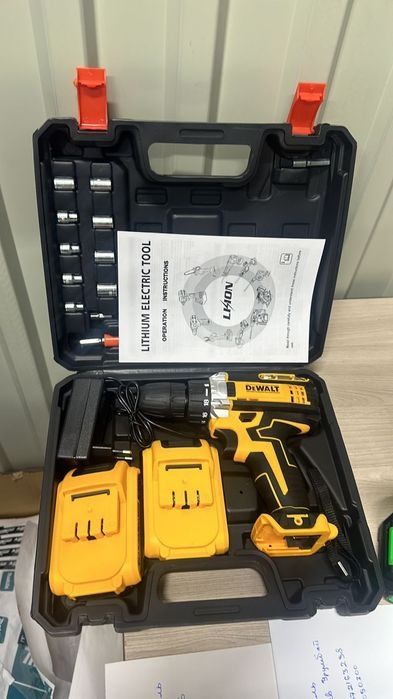 Шруповёрт Шуруповерт  Dewalt мощный