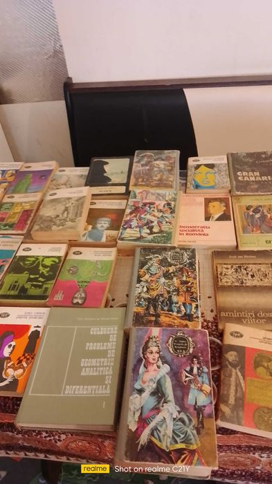 Cărți vechi și mai noi