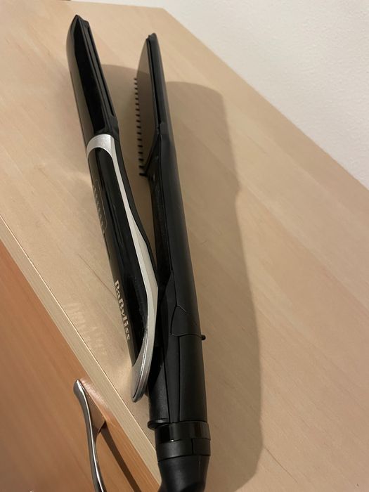 Vând Placă Păr  Babyliss Paris nefolosita