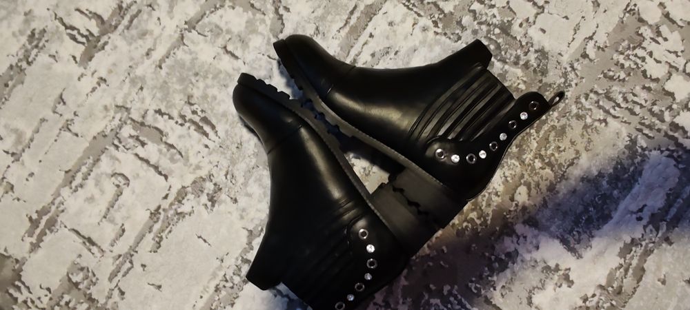 Ghete damă 38 noi de la Mei