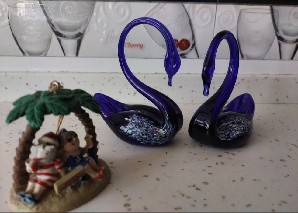 Лебеди стеклянные