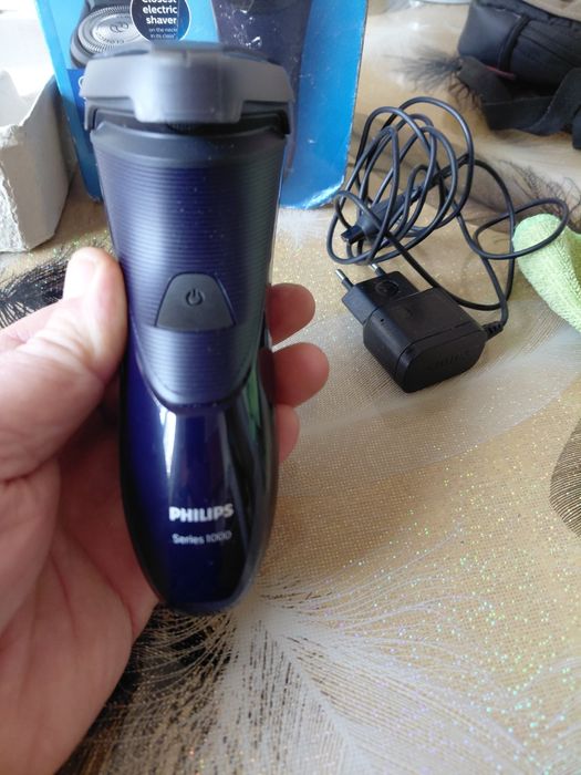 Vind aparat de ras Philips seria 1000