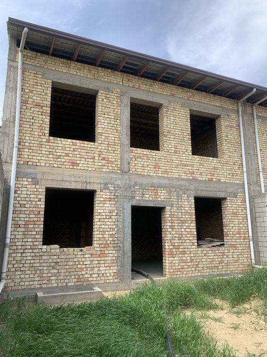 Срочно мехнатда участка сотилади ЖУДА ЗУР ЛОКАЦИЯ- 2 ярим сотик