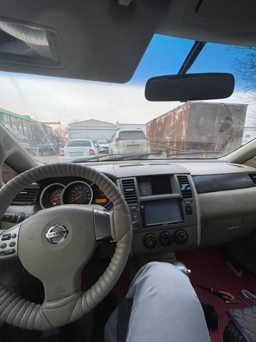 Продается Nissan Tiida. Есть хорошй  Торг.